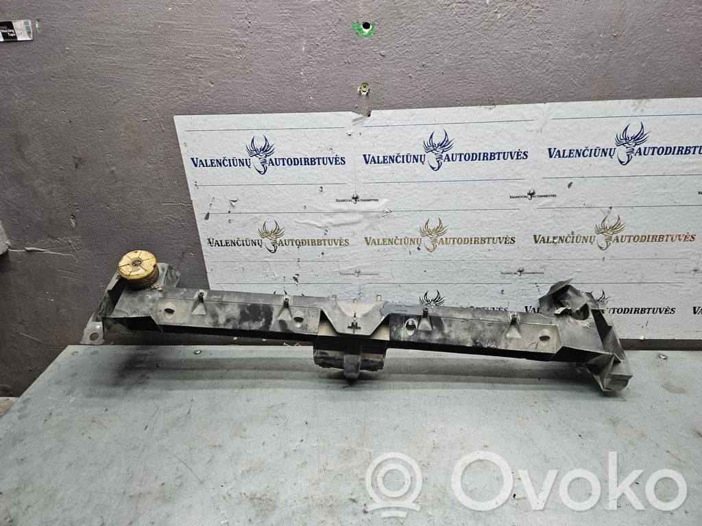 Citroen Berlingo Panel mocowania chłodnicy / góra 