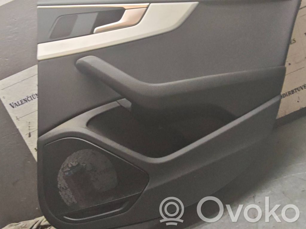 Audi A4 S4 B9 Boczki / Poszycie drzwi tylnych 