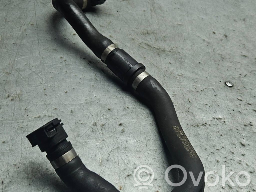 Mercedes-Benz E W213 Tubo flessibile del liquido di raffreddamento del motore 