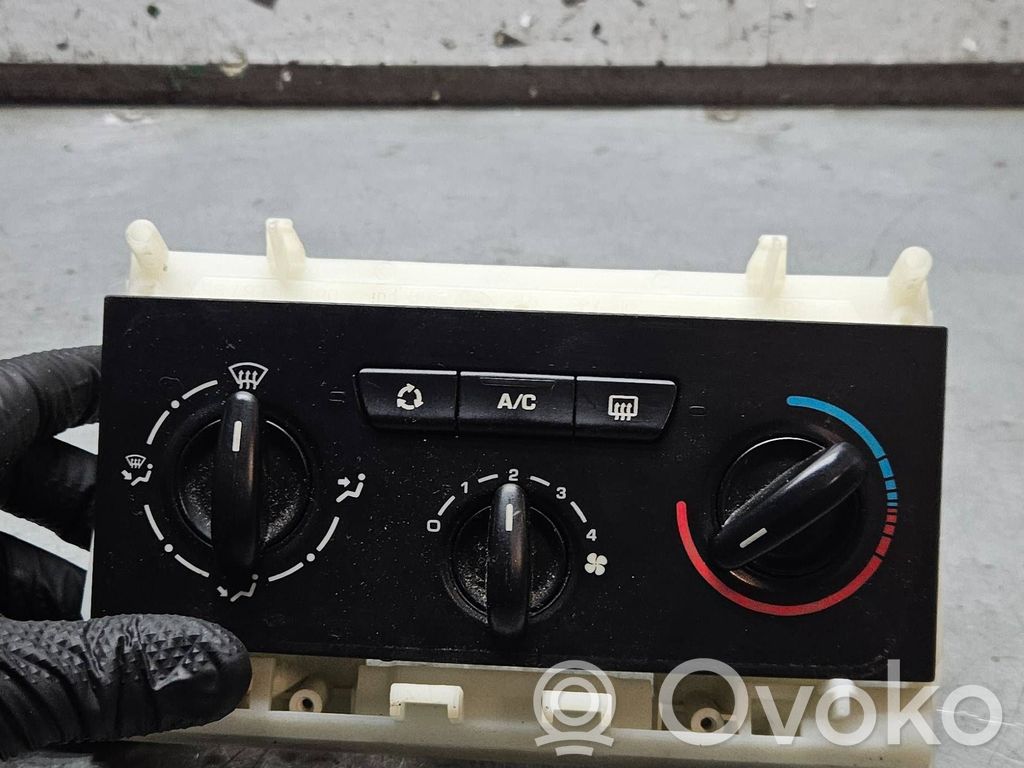 Peugeot 307 Climate control unit 
