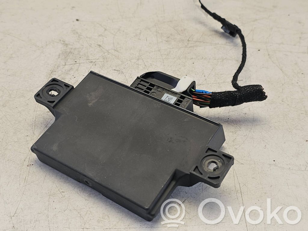 Audi A4 S4 B9 Gateway control module 