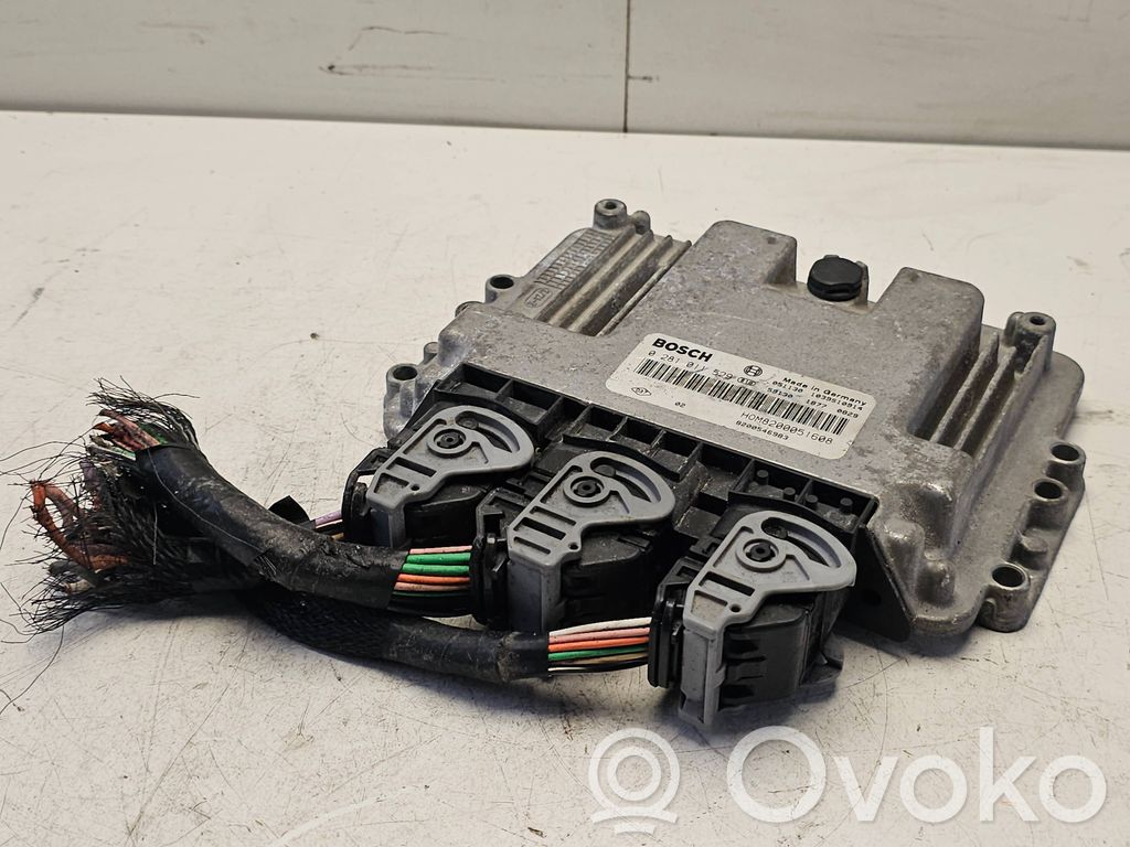 Engine control unit/module   1039S10914,8200546983,0281011529