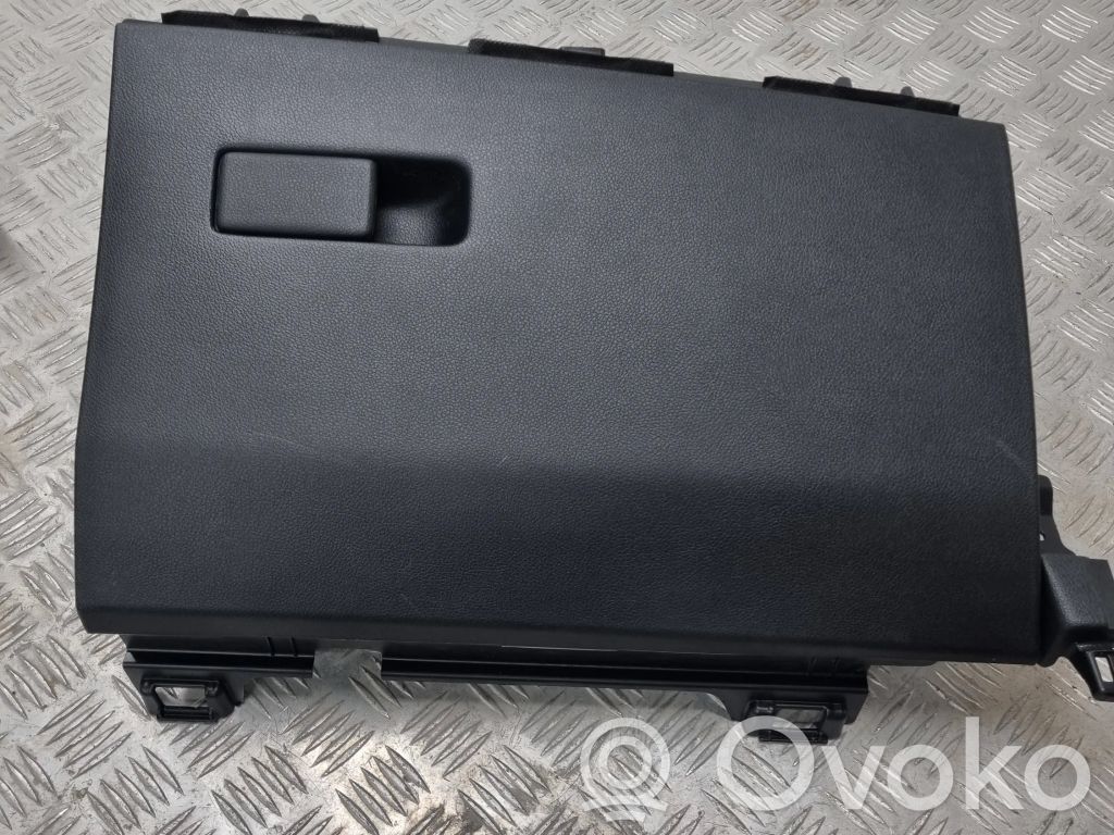 KIA Sportage Schowek deski rozdzielczej 