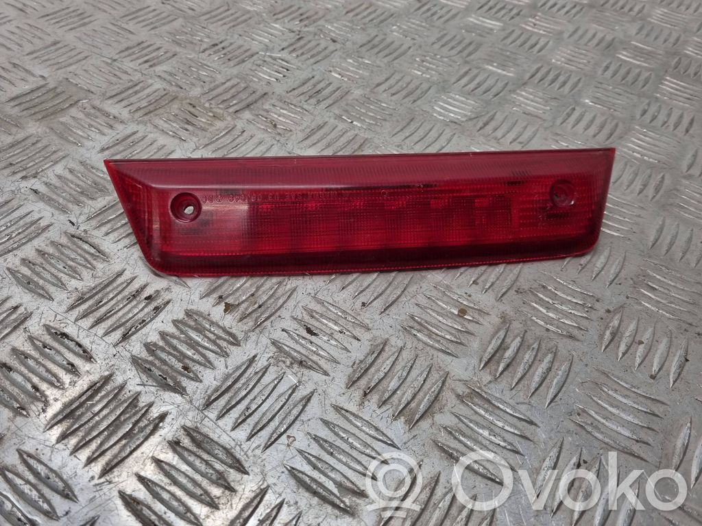 Dodge Journey Kolmas/lisäjarruvalo 