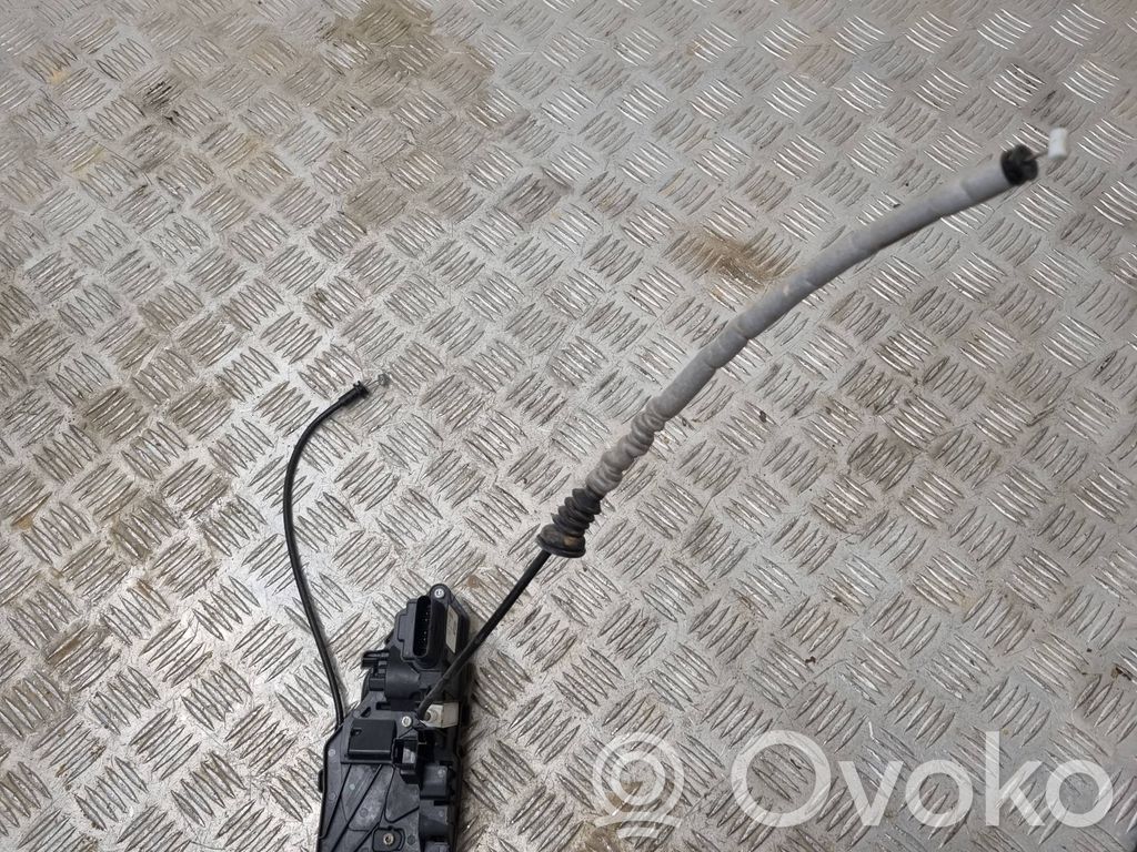 Volvo XC40 Etuoven lukko 
