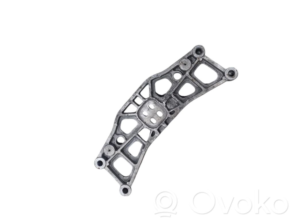 Dodge Challenger Gearbox mounting bracket 