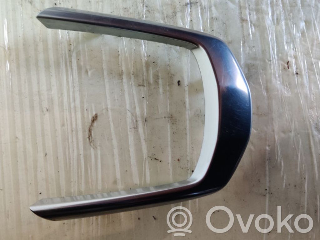 Mazda 2 Contour de levier de vitesses 