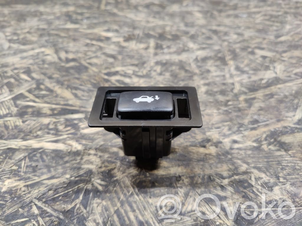 Lexus LS 460 - 600H Tailgate/boot open switch button 