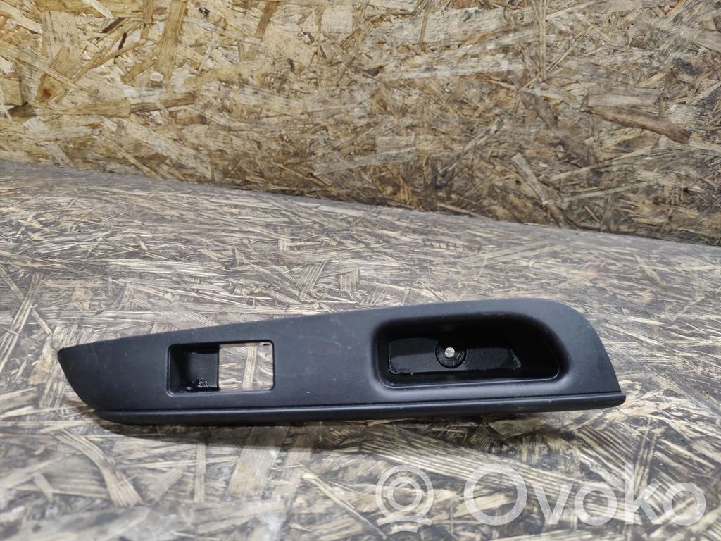 Nissan Note (E12) Rear door handle trim 