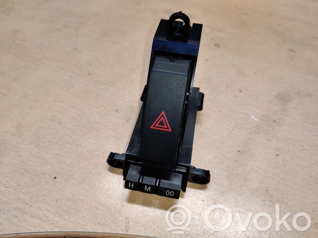Mazda 3 II Hazard light switch 
