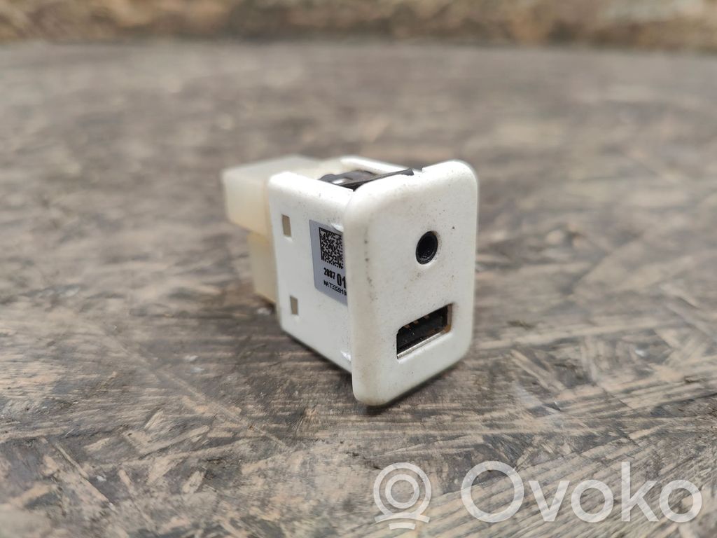 Opel Antara USB socket connector 
