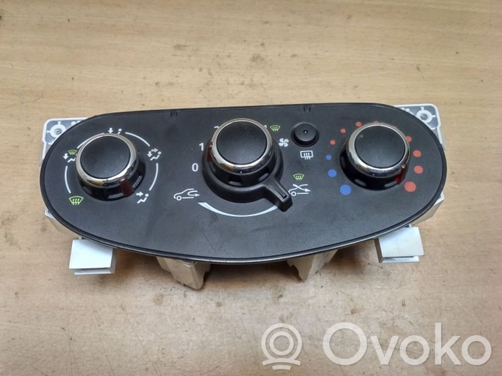 Climate control unit   N109743D