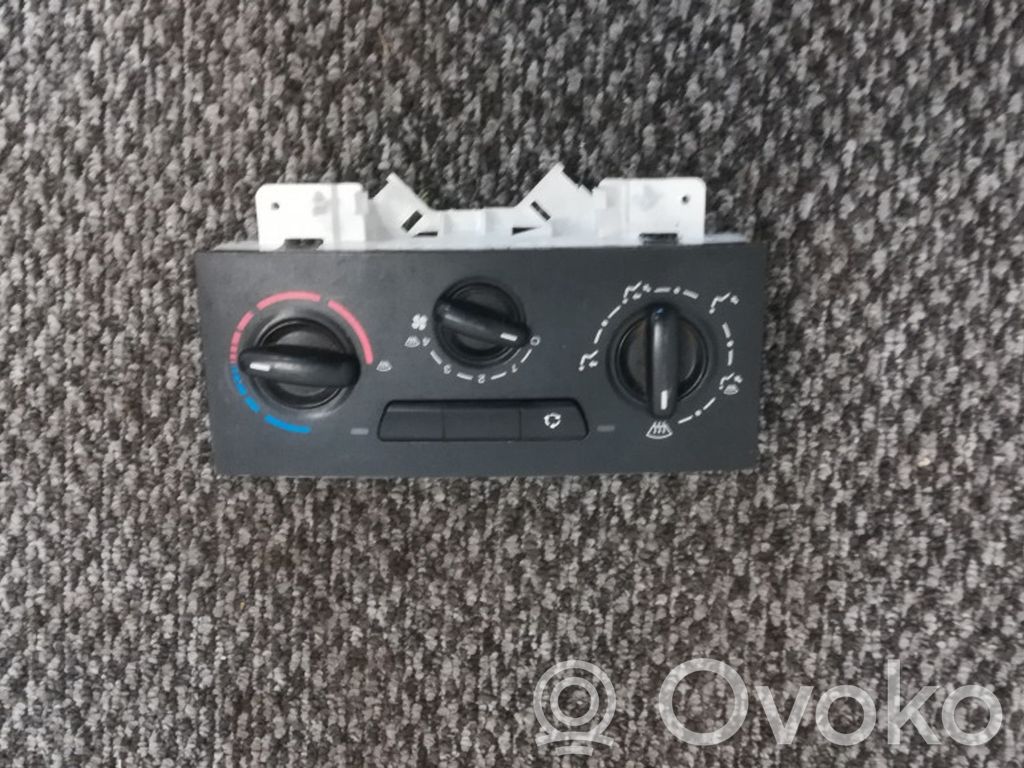 Peugeot Expert Climate control unit 