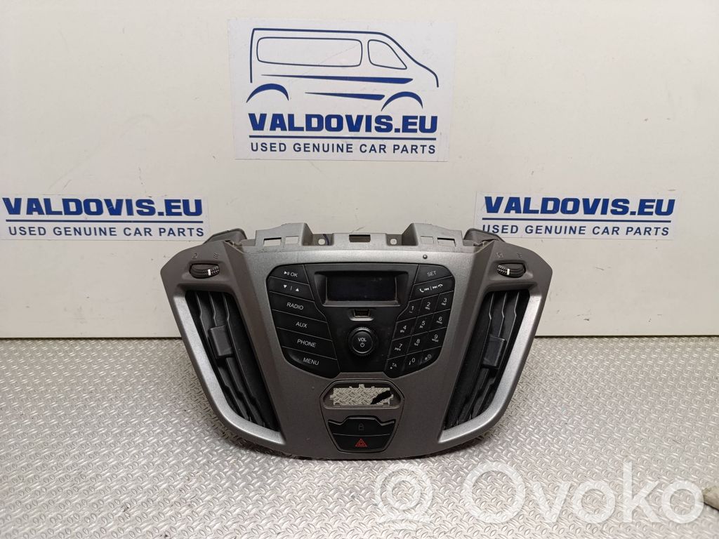 Ford Transit Custom Radio/CD/DVD/GPS head unit 