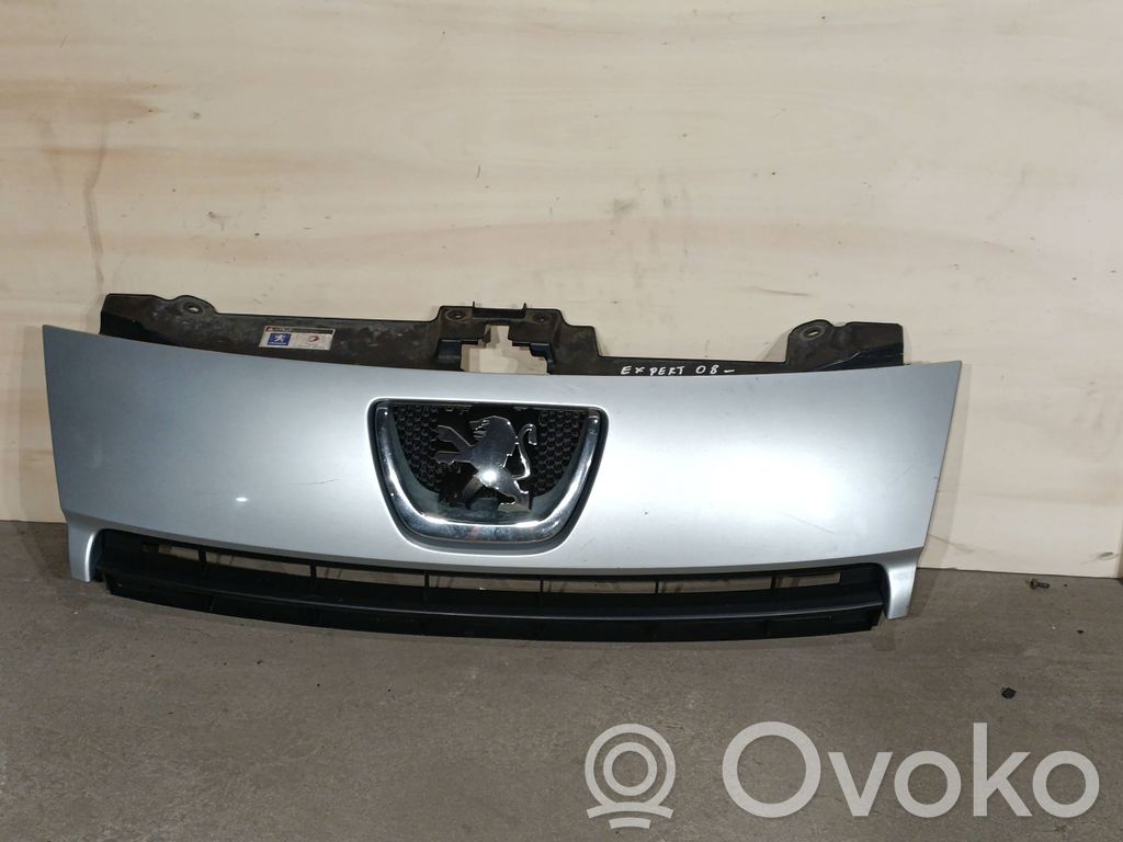 Peugeot Expert Maskownica / Grill / Atrapa górna chłodnicy 