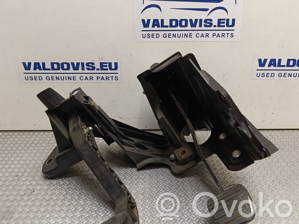 Renault Master III Brake pedal 