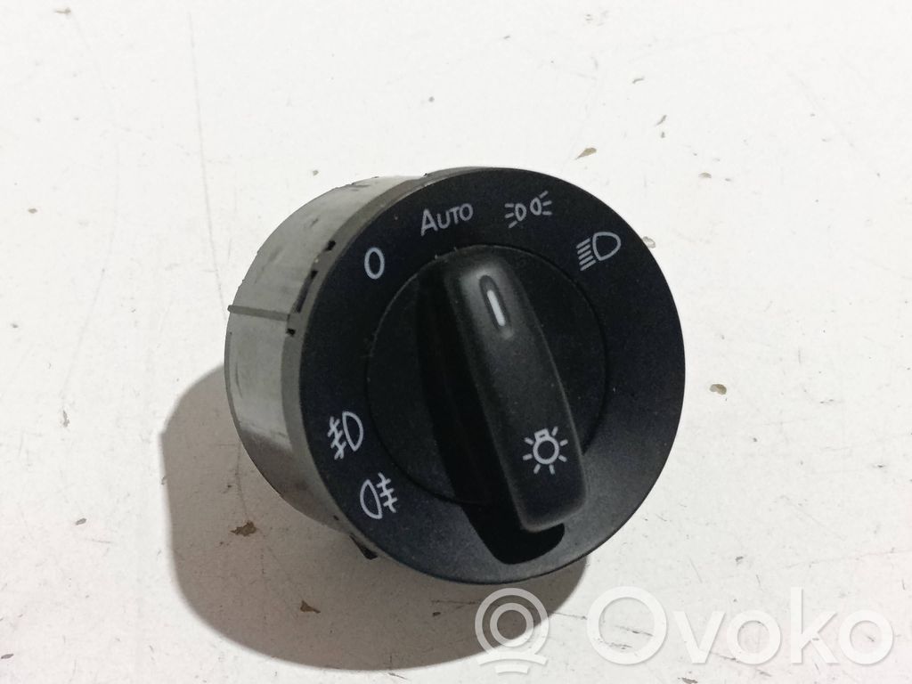 Volkswagen Caddy Lukturu slēdzis 