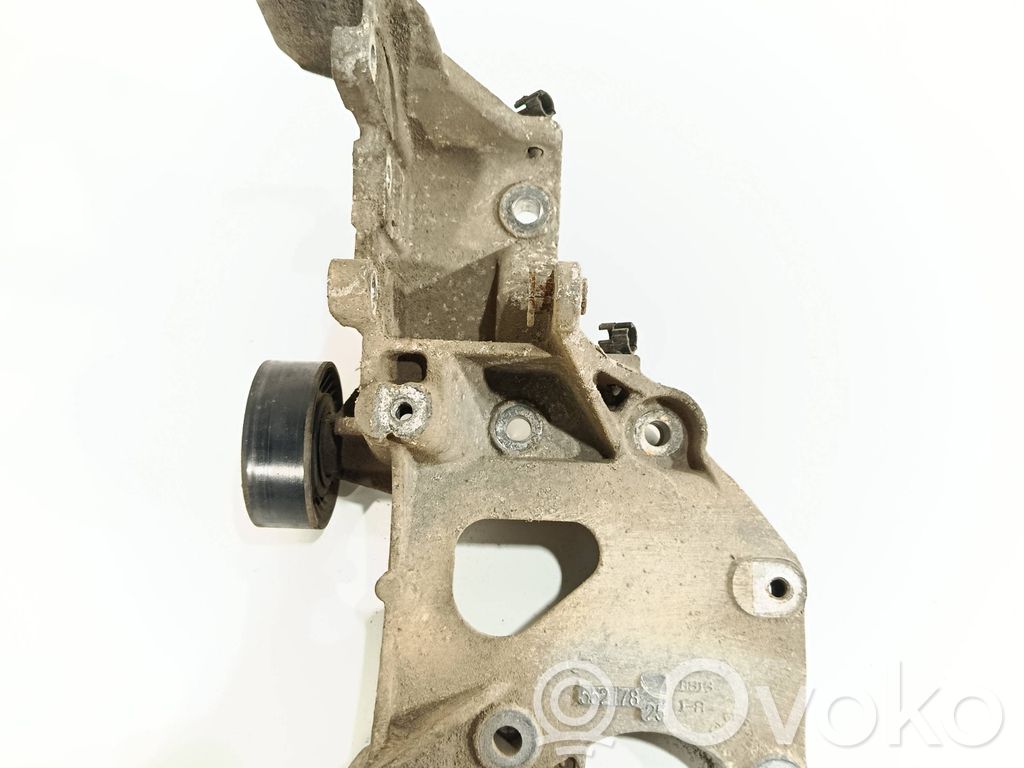 Engine mount bracket   552178,55217825