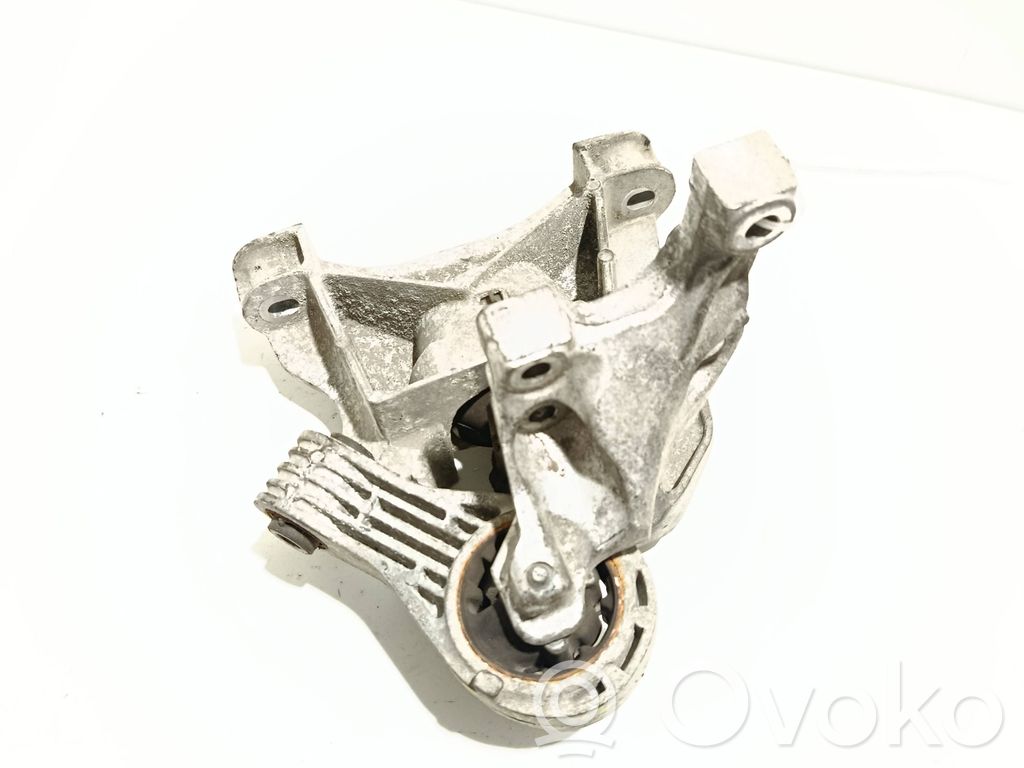 Toyota Proace Engine mounting bracket 