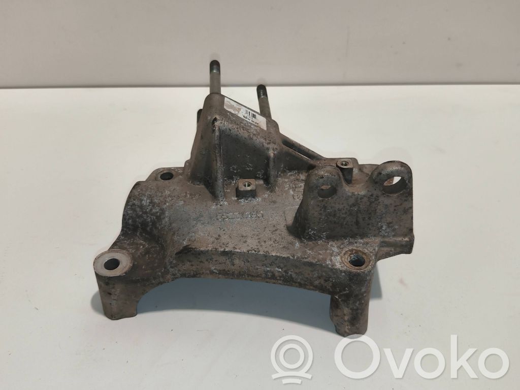 Fiat Doblo Engine mounting bracket 