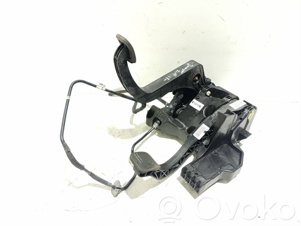 Assemblage pédale   013849220809,0758