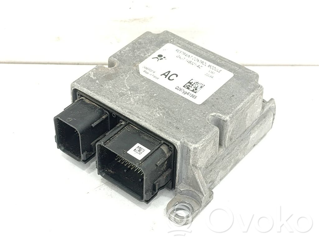 Airbag control unit/module   GK3T14B321AC,24SEP2016,Q26799A1565