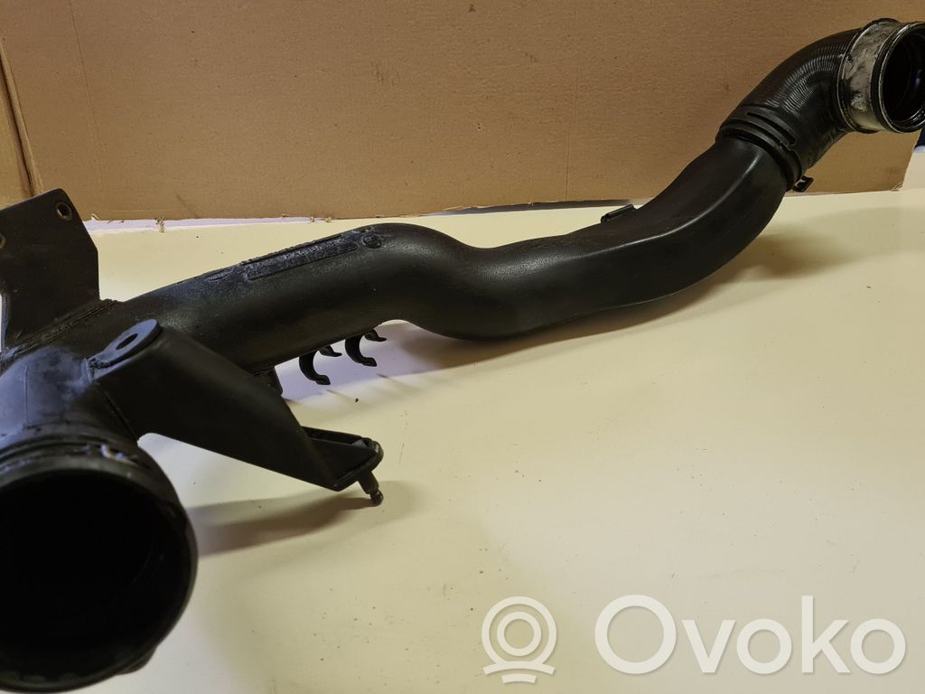 Volkswagen PASSAT B5.5 Intercooler hose/pipe 