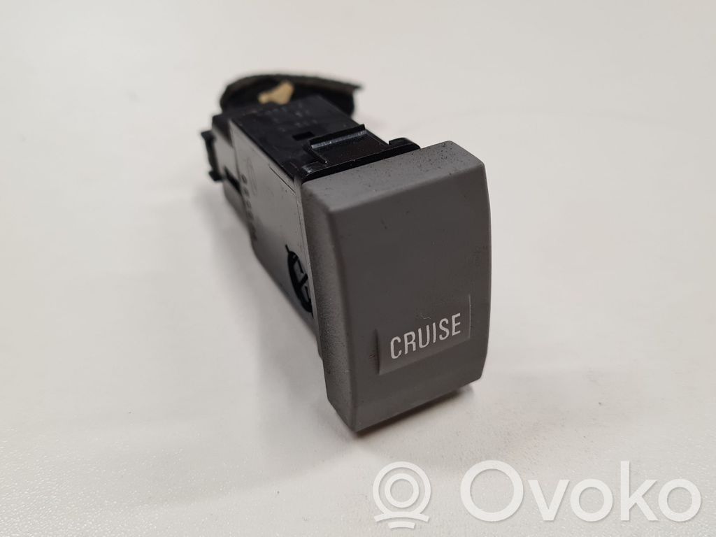 KIA Sorento Cruise control switch 