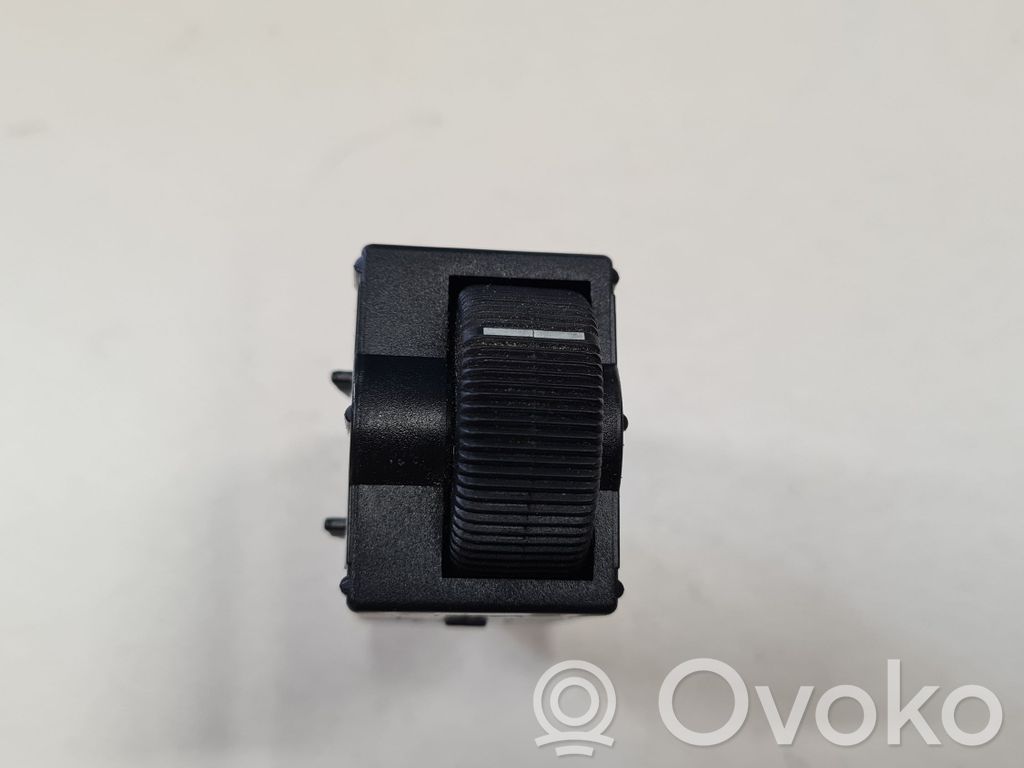 Headlight level height control switch   MR114337,LK04001000,468820