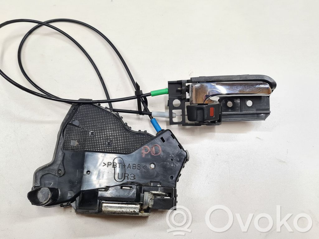 Toyota Avensis T250 Front door lock 