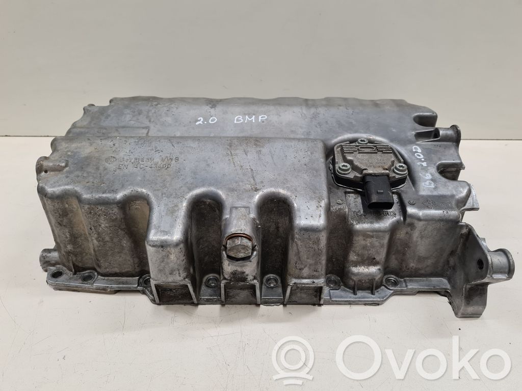 Volkswagen PASSAT B6 Öljypohja 