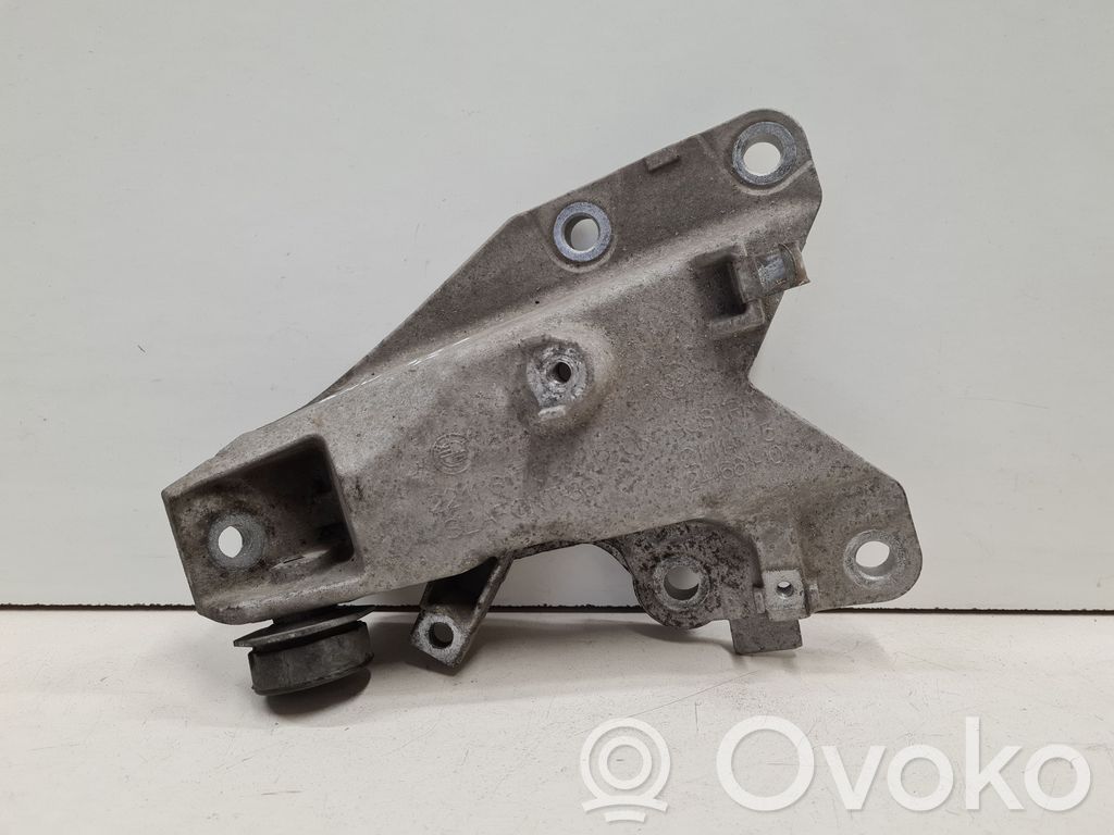 Engine mounting bracket   2211676031506,676031506