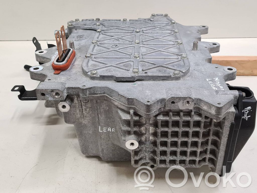 Nissan Leaf I (ZE0) Sprieguma pārveidotājs 