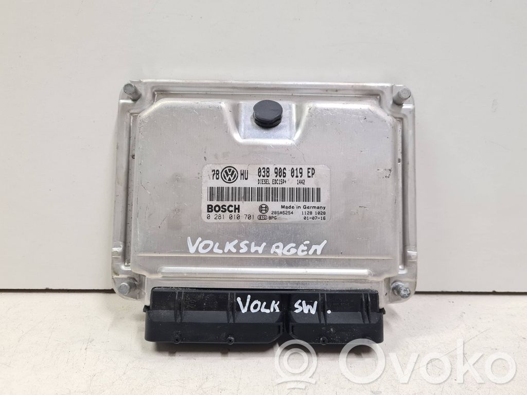 Volkswagen PASSAT B5.5 Engine control unit/module 