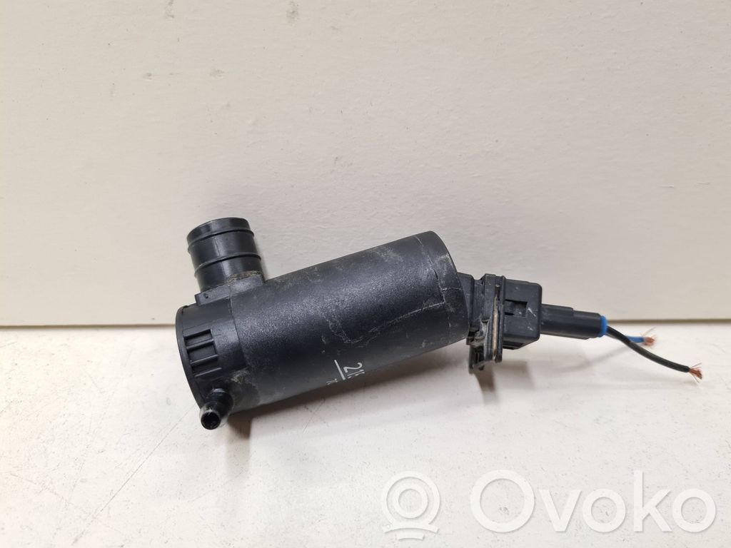 Ford Focus Windscreen/windshield washer pump 