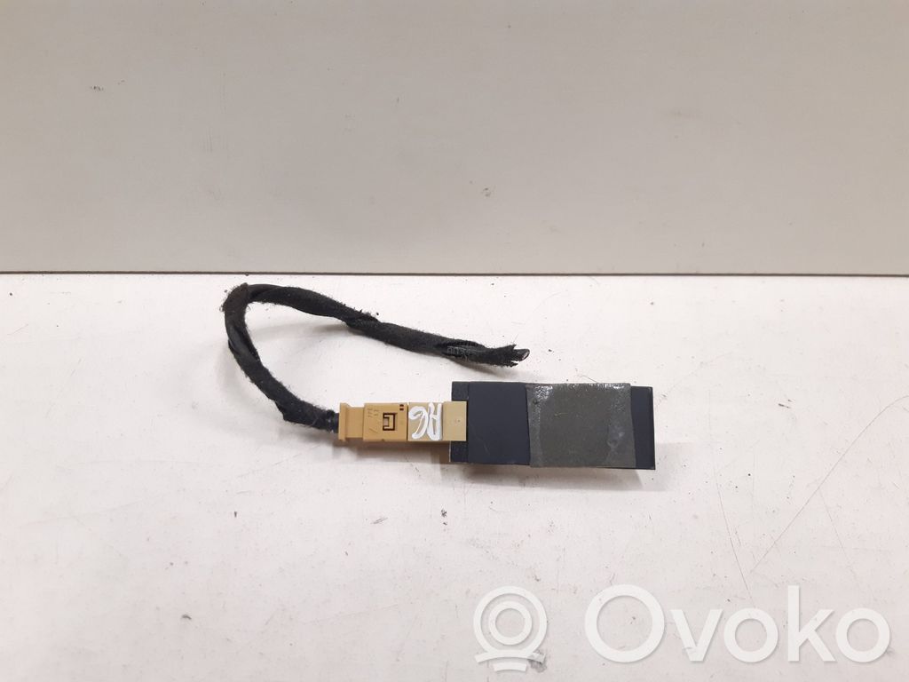 Audi A6 S6 C6 4F Bluetooth antenna 