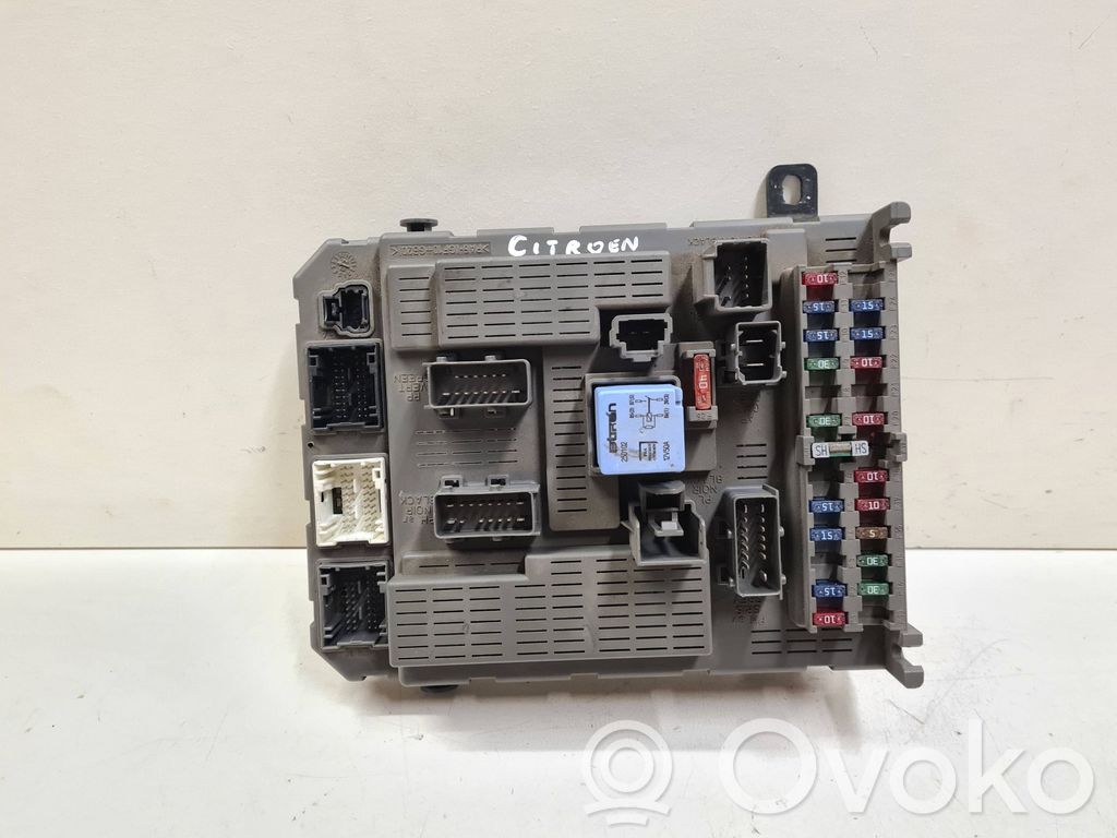 Citroen C5 Fuse module 