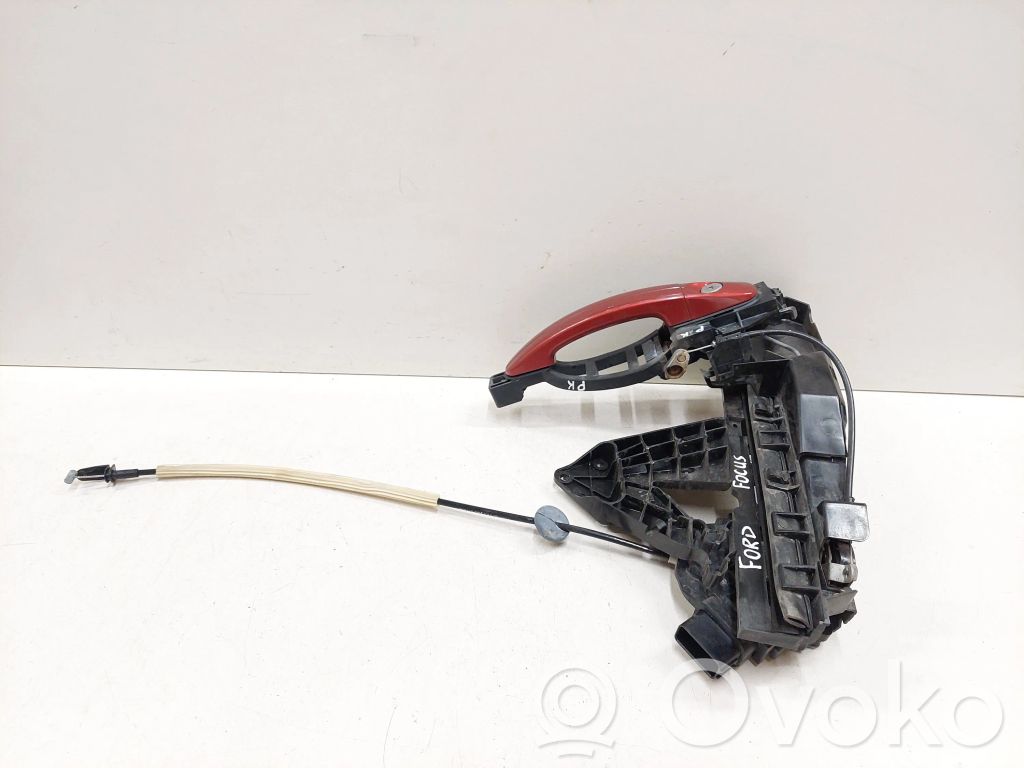 Ford Focus Priekšpusē slēdzene 