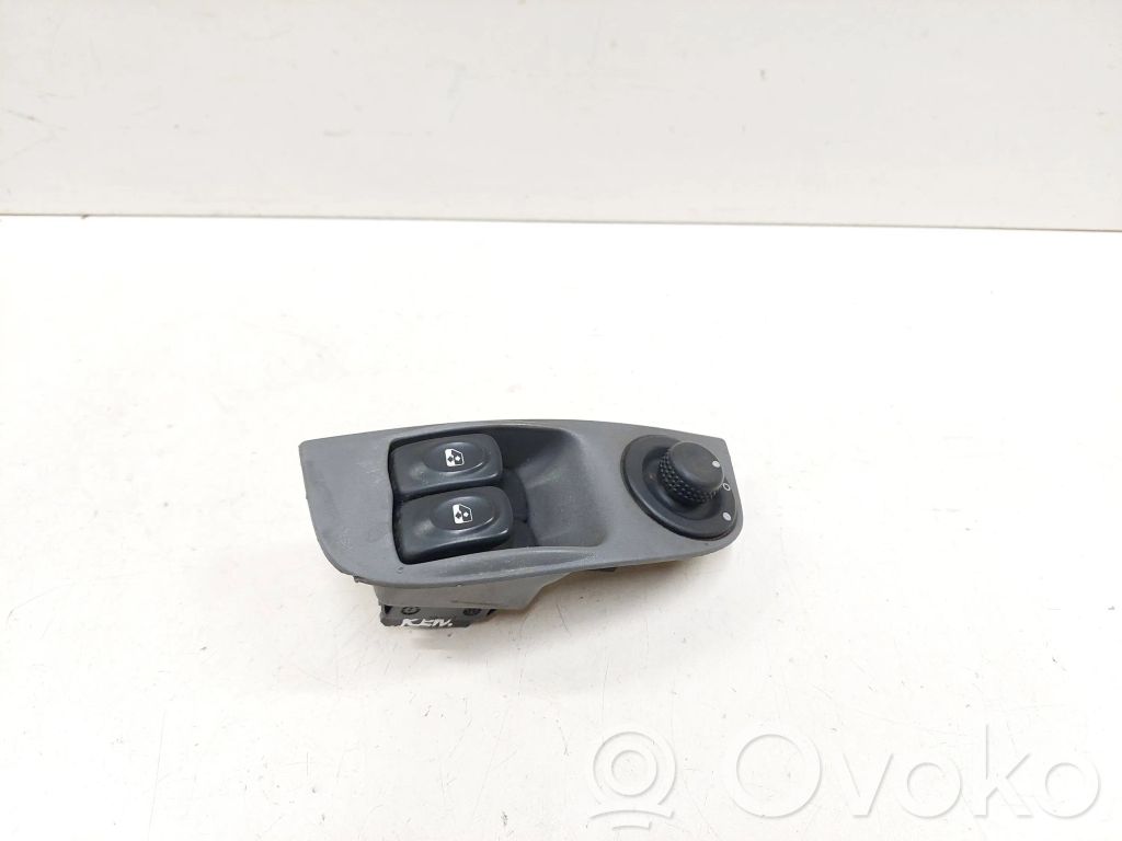 Renault Megane I Interruptor del elevalunas eléctrico 