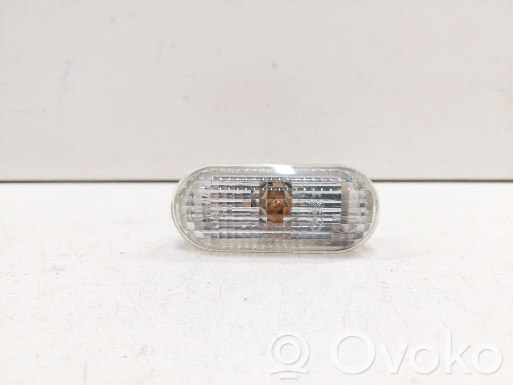 Front fender indicator light   4M5A13K309AA,4M5A13K309