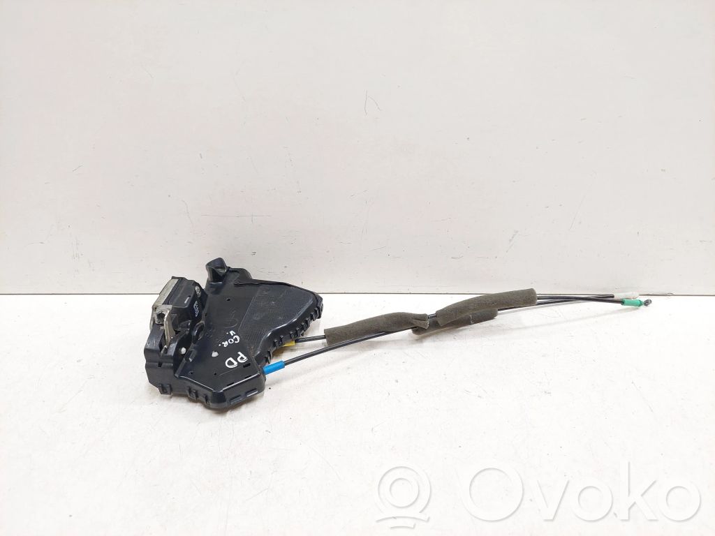 Toyota Corolla Verso E121 Front door lock 