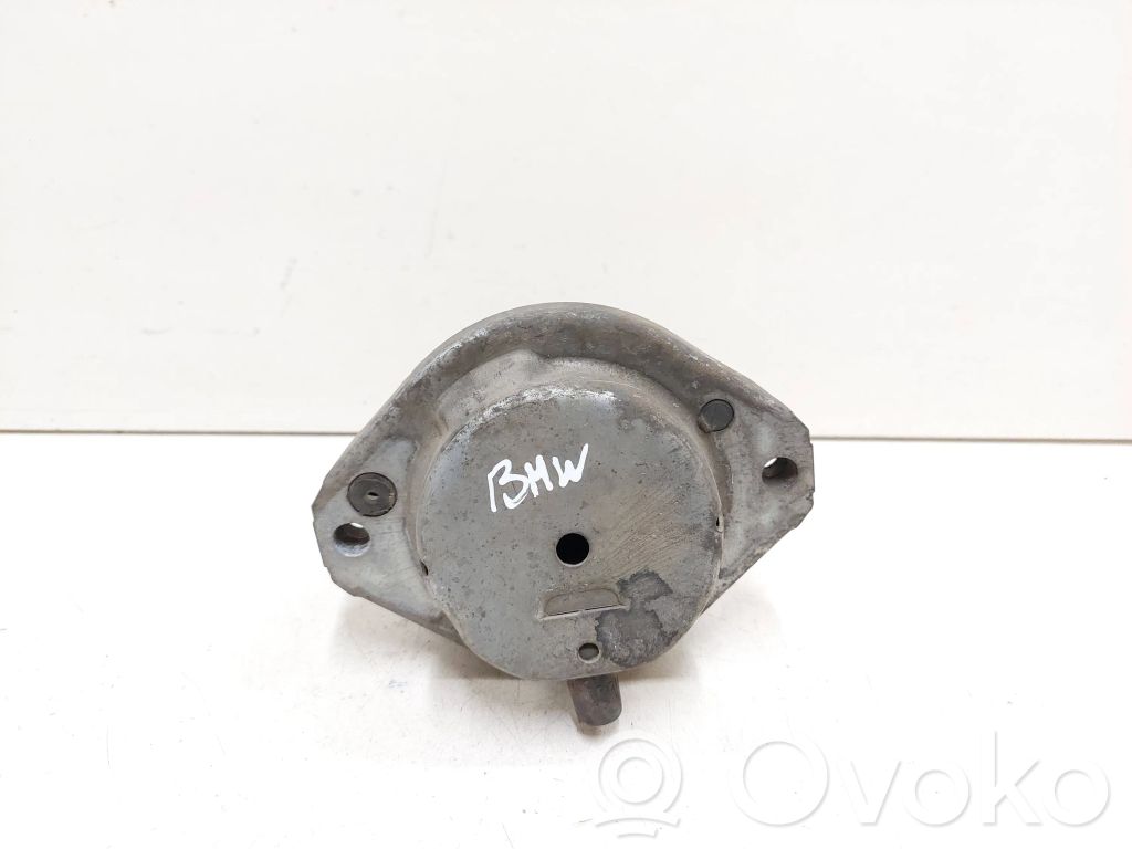 BMW 5 E60 E61 Engine mount bracket 