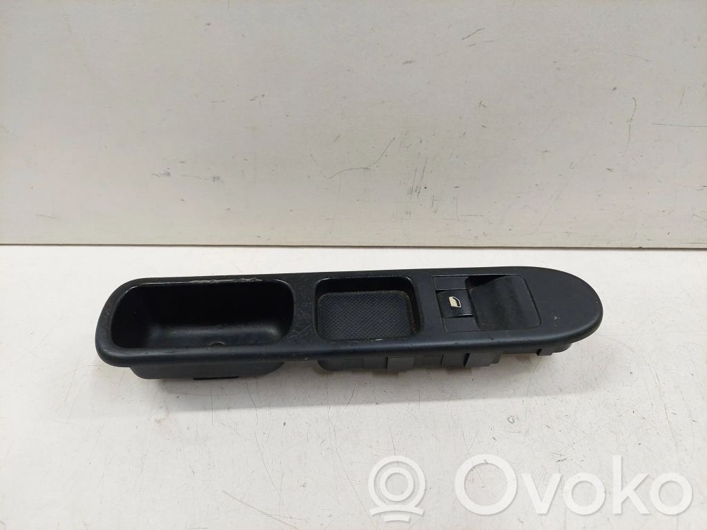 Peugeot 307 Electric window control switch 