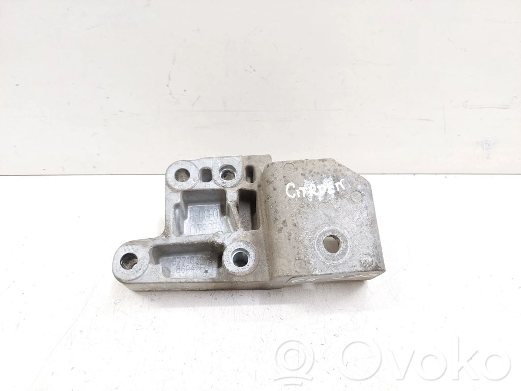 Citroen C5 Engine mounting bracket 