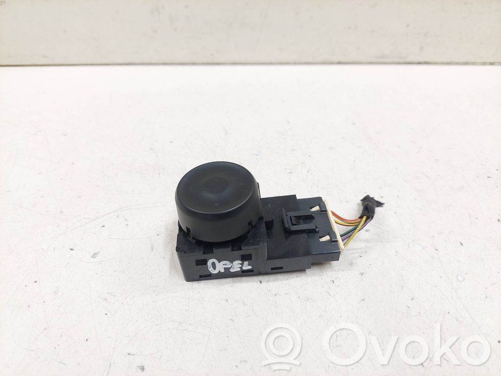 Opel Insignia A Seat control switch 