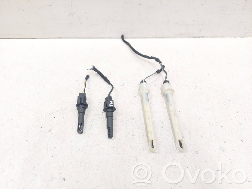 Interior temperature sensor   52426154,52432231