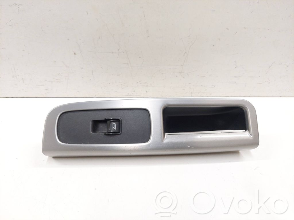 Electric window control switch   30773214,03453305