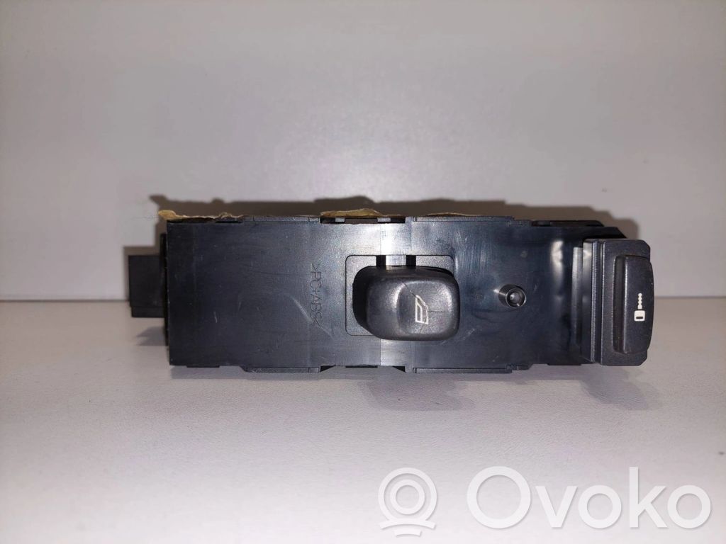 Volvo S60 Electric window control switch 