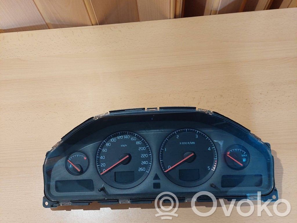Volvo V70 Spidometrs (instrumentu panelī) 
