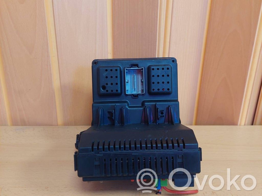 Volvo V70 Fuse module 